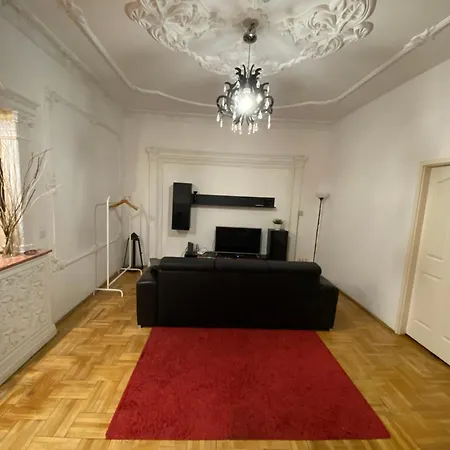 Heart Of The 2 Bedrooms, Living Rooms, Bathrooms, With Ac Budapest