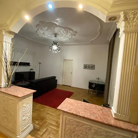 Heart Of The 2 Bedrooms, Living Rooms, Bathrooms, With Ac