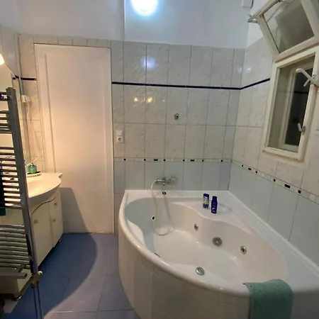 Heart Of The 2 Bedrooms, Living Rooms, Bathrooms, With Ac * Boedapest